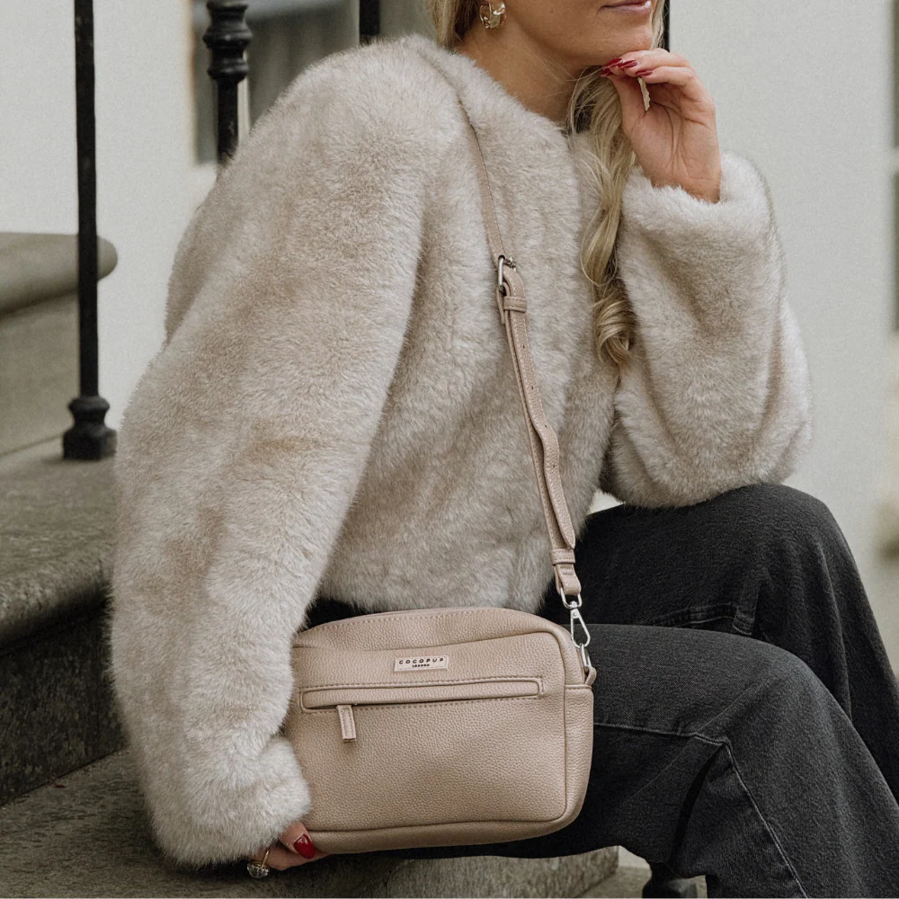 PU Leather Dog Walking Bag Bundle - Caramel - Image 13